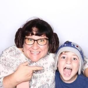 Meet your Posher, Sari